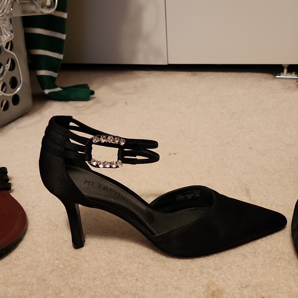 High heeled shoes - Picture 2 of 2